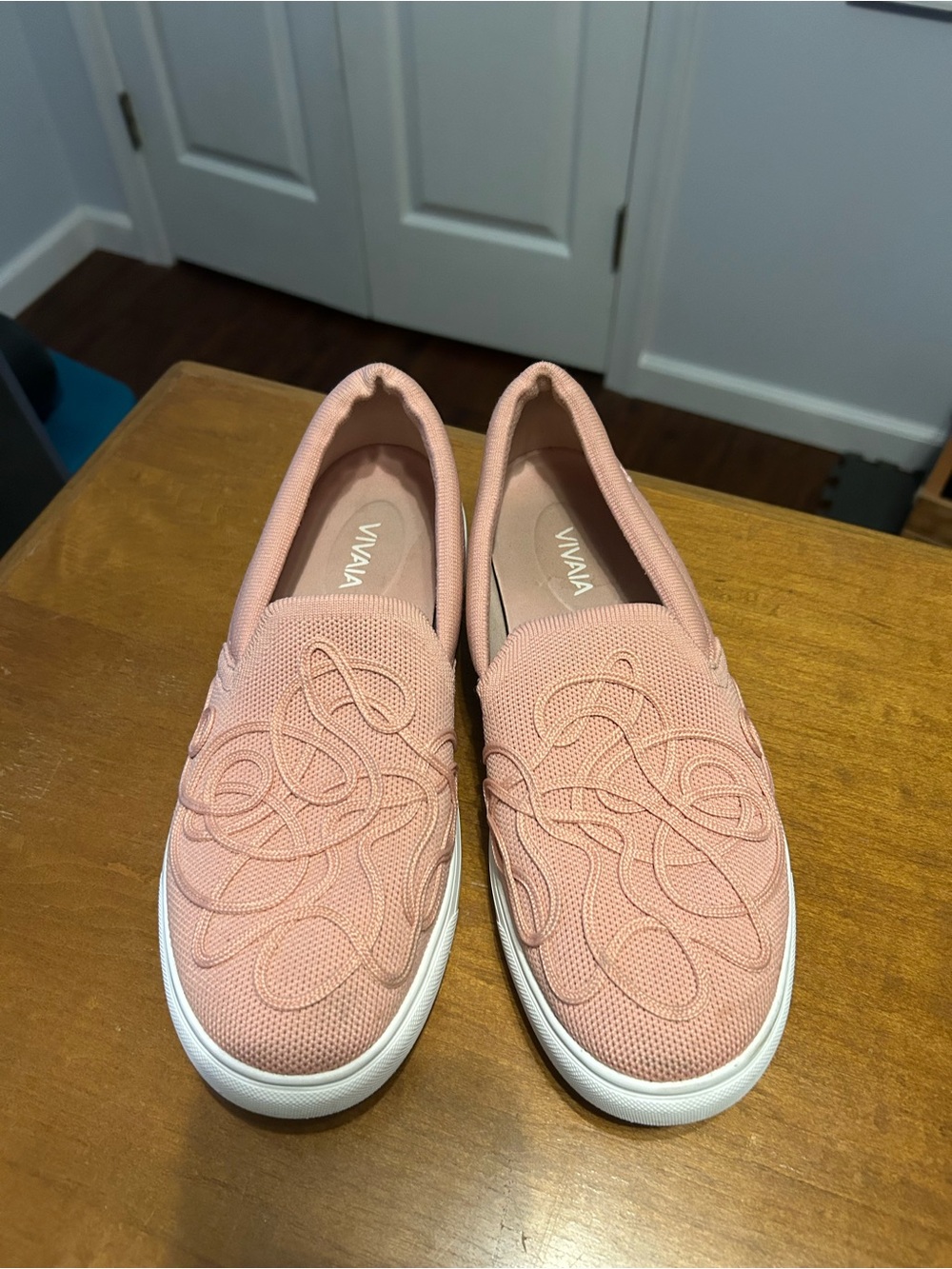 VIVAIA Women's Pink Slip-On Knit Loafers